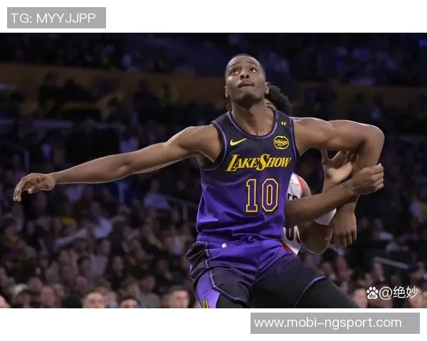 雷迪克称赞里夫斯范德比尔特科洛克和RJ戴维斯今日精彩表现引发关注